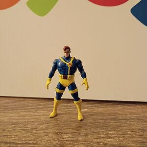 TOY BIZ MARVEL COMICS X-MEN STEEL MUTANTS CYCLOPS
